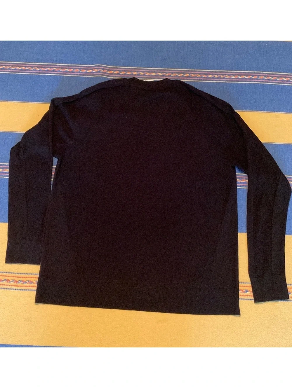 Nike Temple  Sweater Black Long Sleeve Lg.